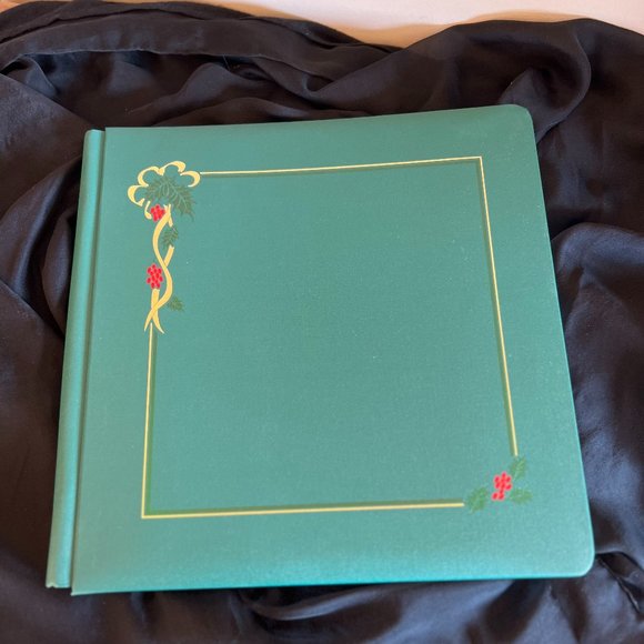 Creative Memories 12x12 Holiday Ribbon/Holly & Ivy Scrapbook - NWOT - Picture 1 of 3